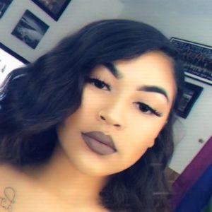 Meet your Posher, Danyelle